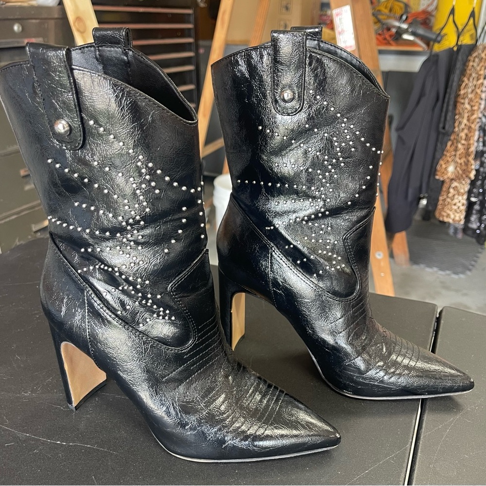 Jessica Simpson Black Studded Western Pointed-Toe Heeled Boots